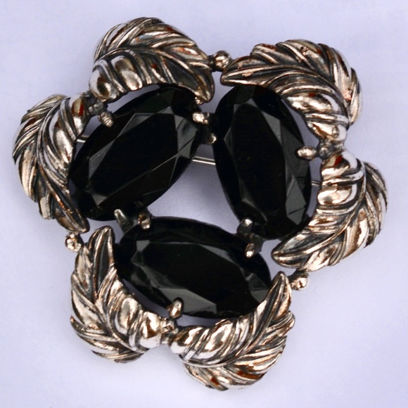 Schiaparelli Vintage Brooch/Pin Silver leaves Black Glass